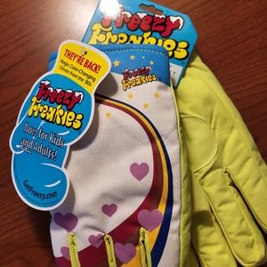Freezy Freakies Color Changing Winter Gloves size adult xl NWT